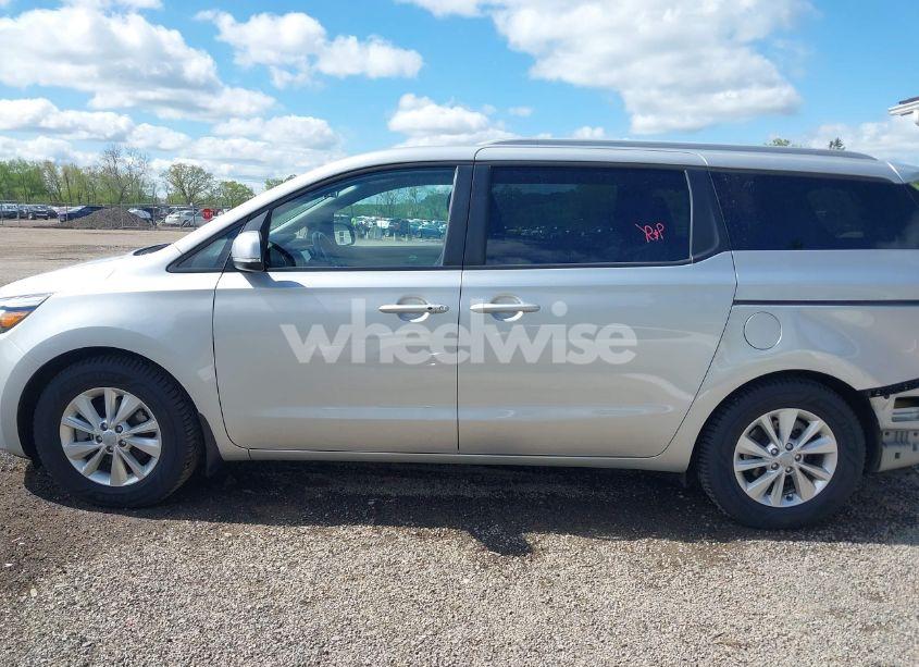 Photo 15 of 2018 Kia Sedona LX (VIN KNDMB5C15J6376317)