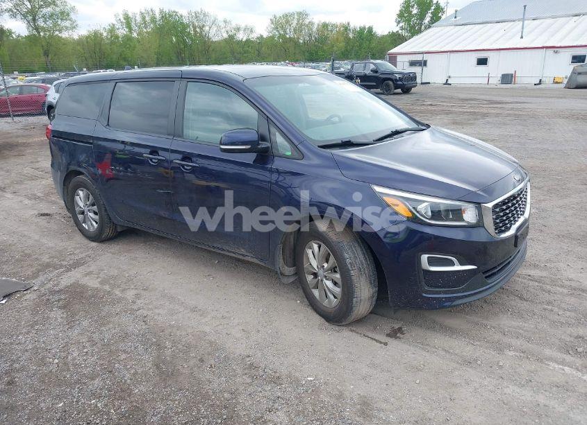 2020 Kia Sedona LX (VIN KNDMB5C15L6626061) main photo