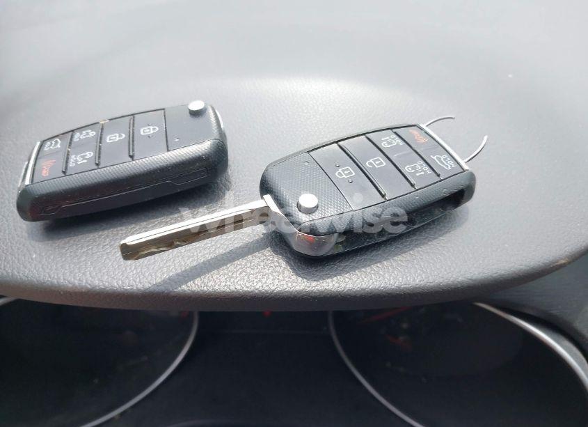 Photo 11 of 2015 Kia Sedona LX (VIN KNDMB5C16F6059136)