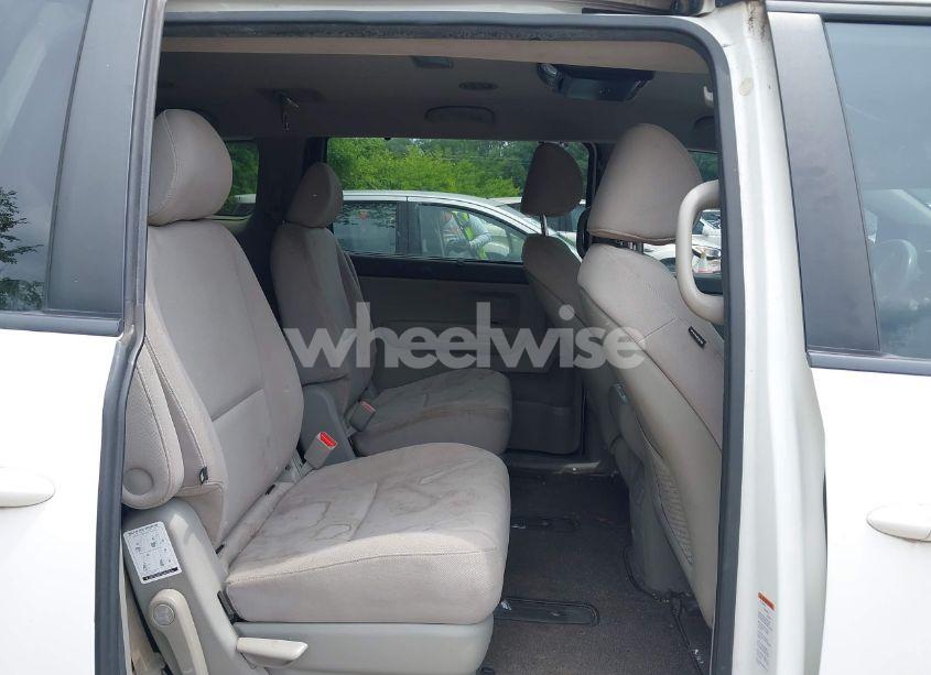 Photo 8 of 2015 Kia Sedona LX (VIN KNDMB5C16F6059136)