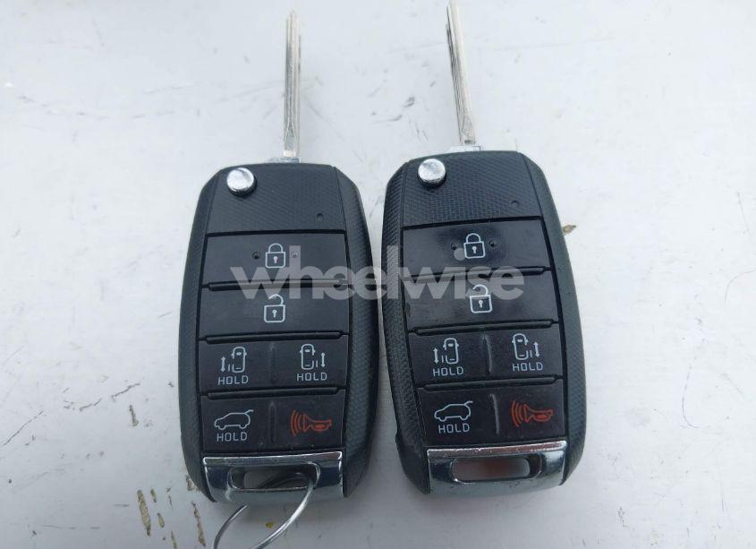 Photo 11 of 2016 Kia Sedona LX (VIN KNDMB5C16G6083471)