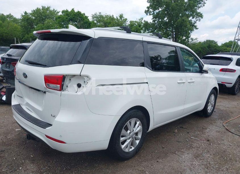 Photo 4 of 2016 Kia Sedona LX (VIN KNDMB5C16G6083471)