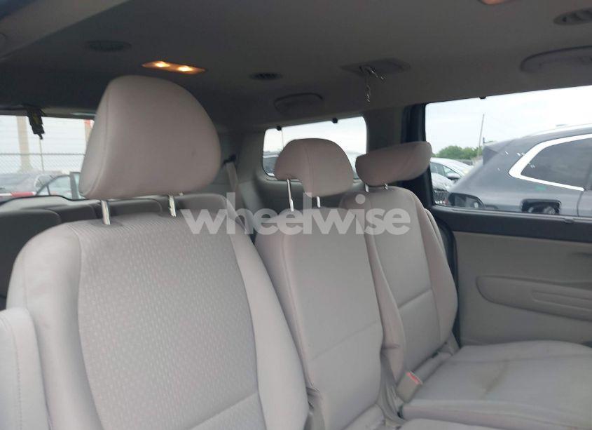 Photo 8 of 2016 Kia Sedona LX (VIN KNDMB5C16G6083471)