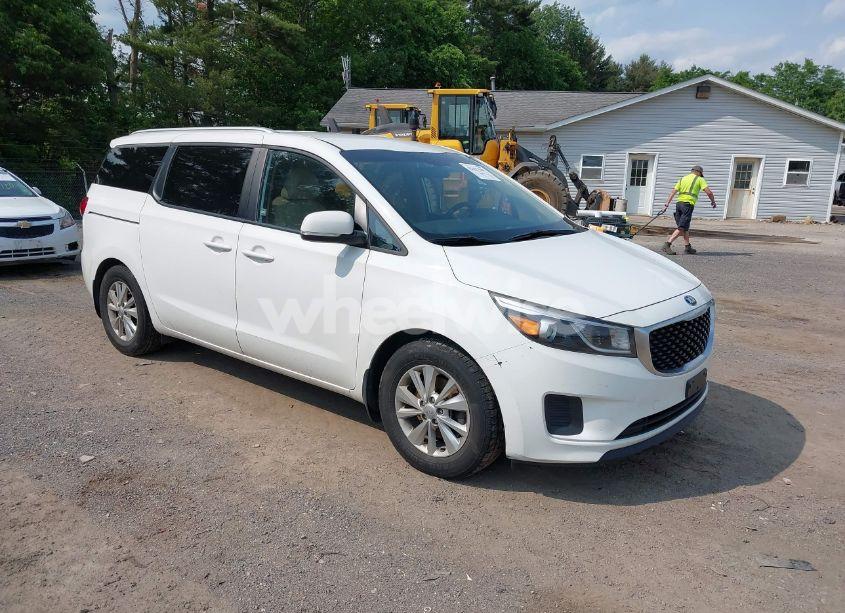 2016 Kia Sedona LX (VIN KNDMB5C16G6125279) main photo