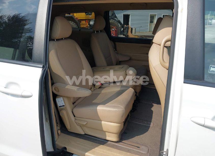 Photo 8 of 2016 Kia Sedona LX (VIN KNDMB5C16G6125279)