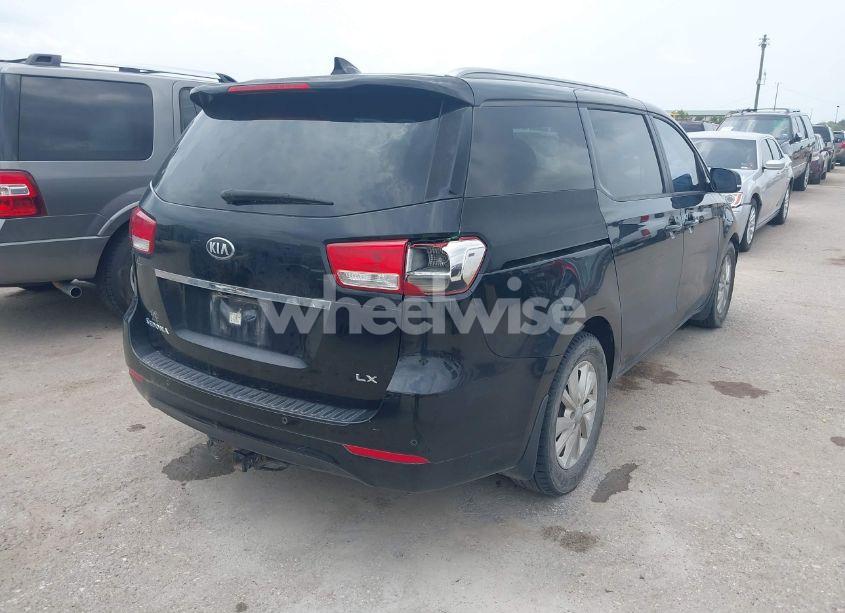 Photo 4 of 2016 Kia Sedona LX (VIN KNDMB5C16G6209246)