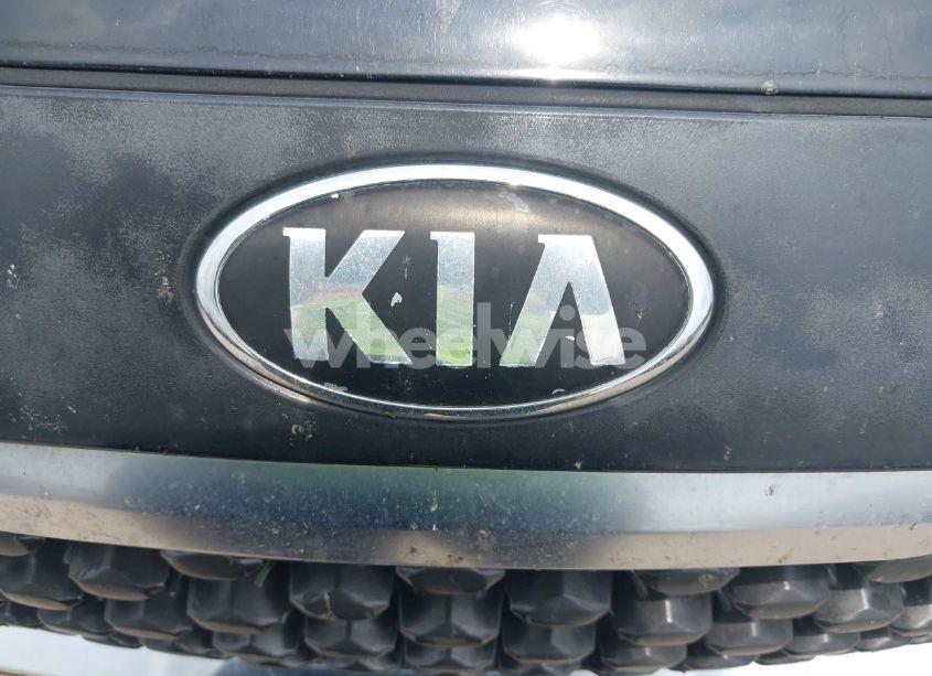 Photo 6 of 2016 Kia Sedona LX (VIN KNDMB5C16G6209246)