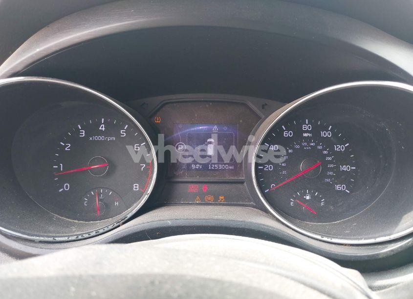 Photo 7 of 2016 Kia Sedona LX (VIN KNDMB5C16G6209246)