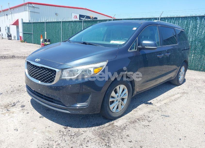 Photo 2 of 2016 Kia Sedona LX (VIN KNDMB5C17G6114310)