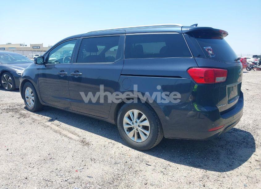 Photo 3 of 2016 Kia Sedona LX (VIN KNDMB5C17G6114310)
