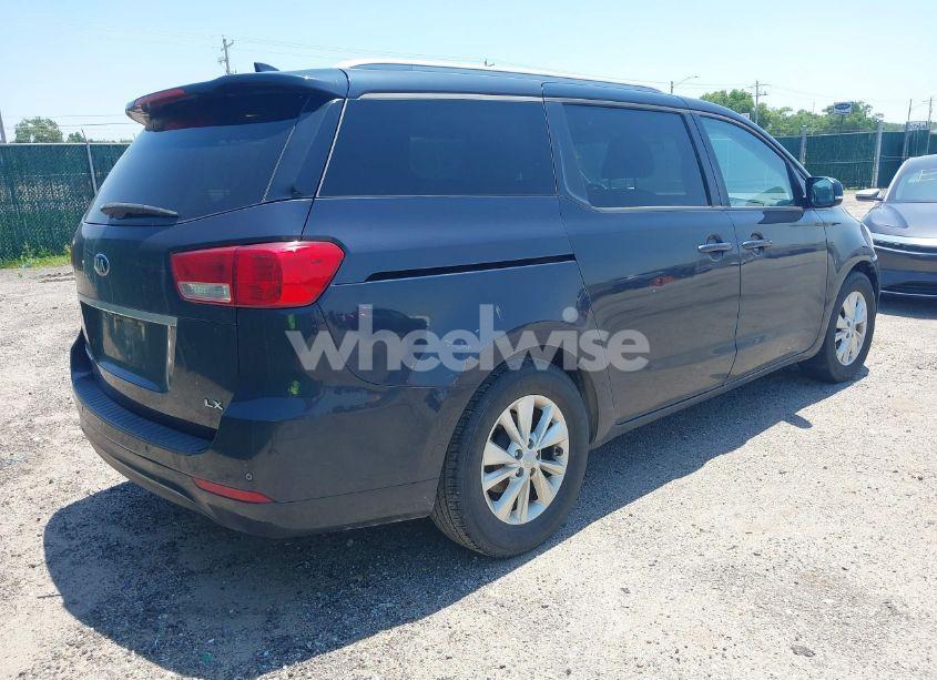 Photo 4 of 2016 Kia Sedona LX (VIN KNDMB5C17G6114310)