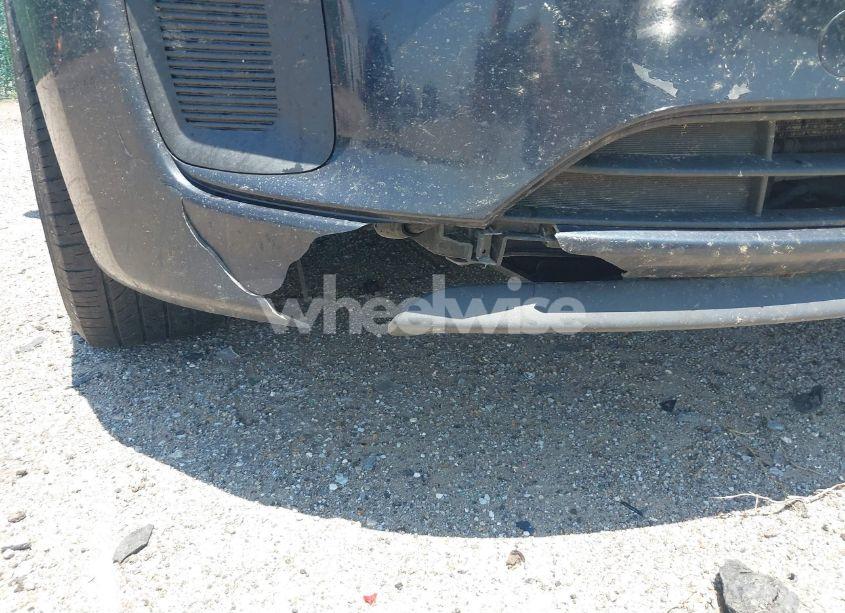 Photo 6 of 2016 Kia Sedona LX (VIN KNDMB5C17G6114310)