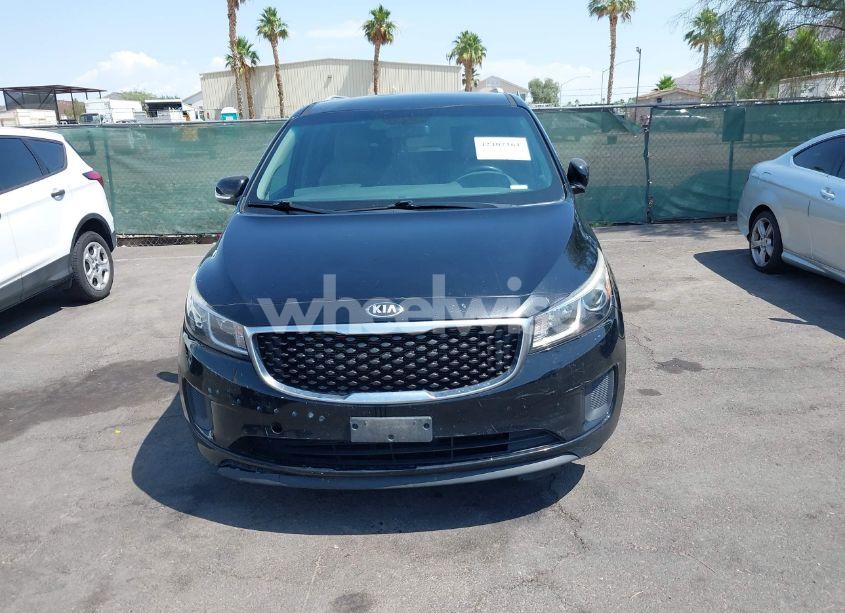 Photo 6 of 2015 Kia Sedona LX (VIN KNDMB5C18F6033864)