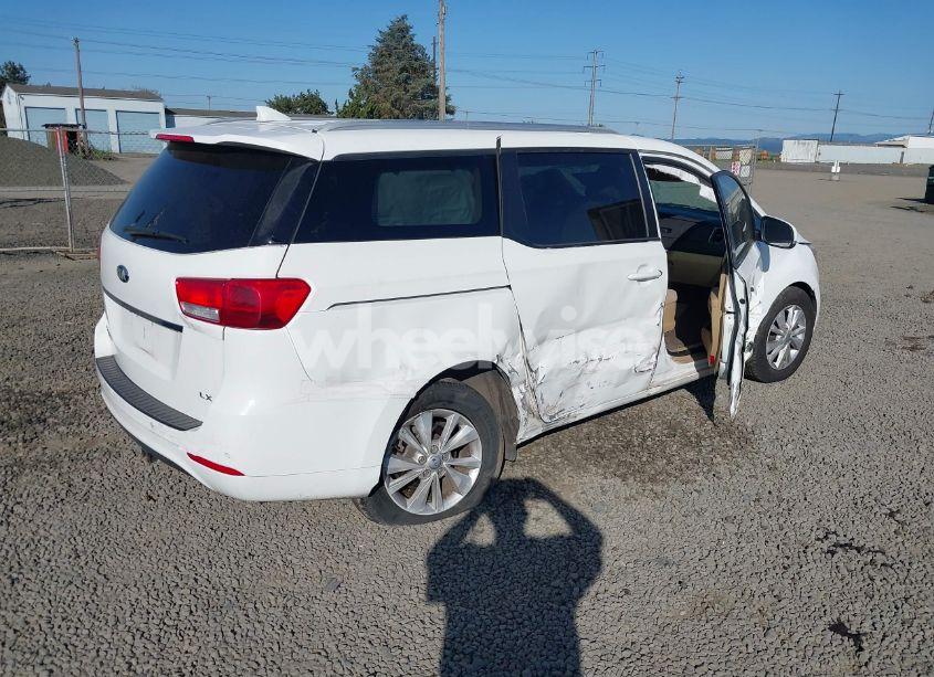 Photo 4 of 2016 Kia Sedona LX (VIN KNDMB5C18G6090003)