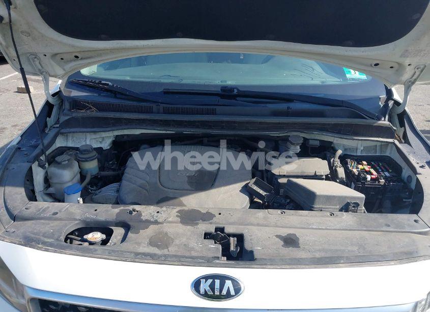 Photo 10 of 2016 Kia Sedona LX (VIN KNDMB5C18G6119709)