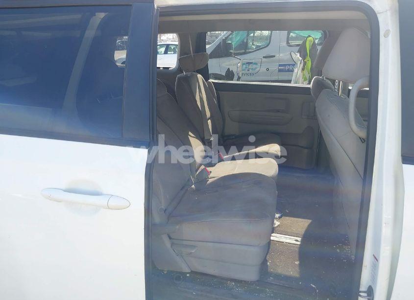 Photo 8 of 2016 Kia Sedona LX (VIN KNDMB5C18G6119709)