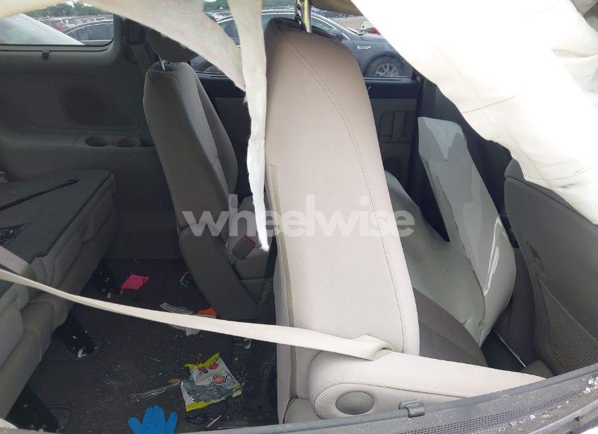 Photo 8 of 2016 Kia Sedona LX (VIN KNDMB5C18G6148630)