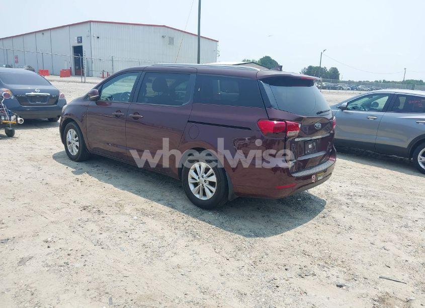 Photo 3 of 2016 Kia Sedona LX (VIN KNDMB5C18G6159773)