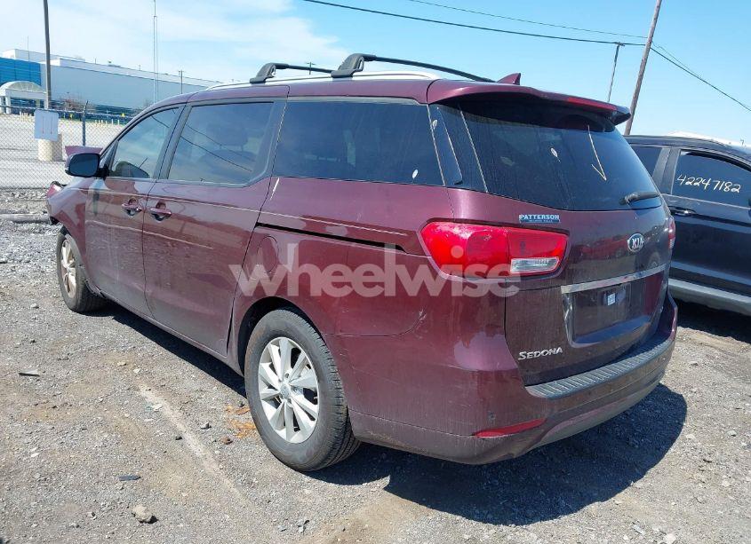 Photo 3 of 2018 Kia Sedona LX (VIN KNDMB5C18J6378627)