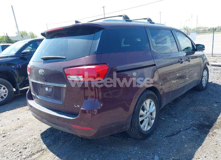 Photo 4 of 2018 Kia Sedona LX (VIN KNDMB5C18J6378627)