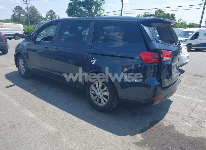 Photo 3 of 2017 Kia Sedona LX (VIN KNDMB5C19H6226849)