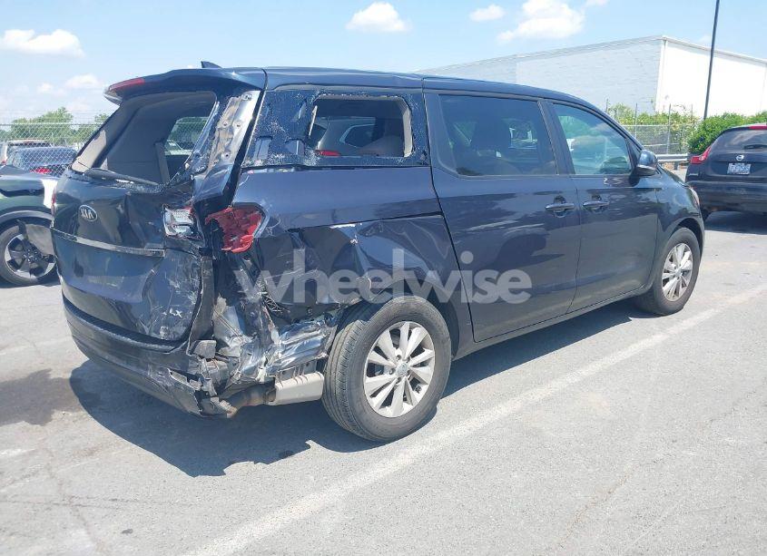 Photo 4 of 2017 Kia Sedona LX (VIN KNDMB5C19H6226849)