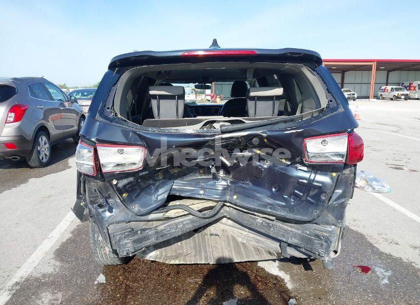 Photo 17 of 2017 Kia Sedona LX (VIN KNDMB5C19H6247894)
