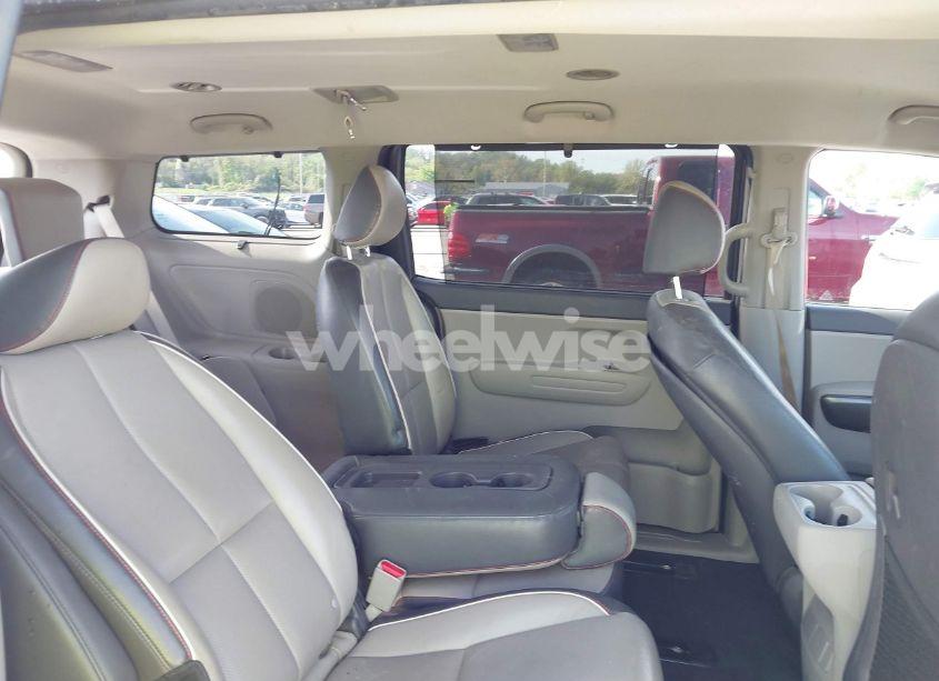 Photo 8 of 2017 Kia Sedona LX (VIN KNDMB5C19H6247894)