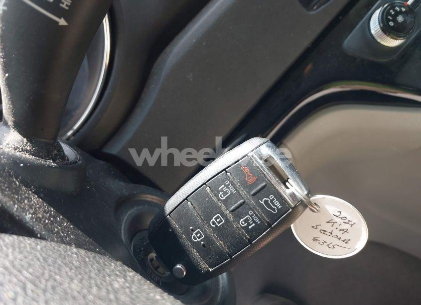 Photo 11 of 2021 Kia Sedona LX (VIN KNDMB5C19M6668315)