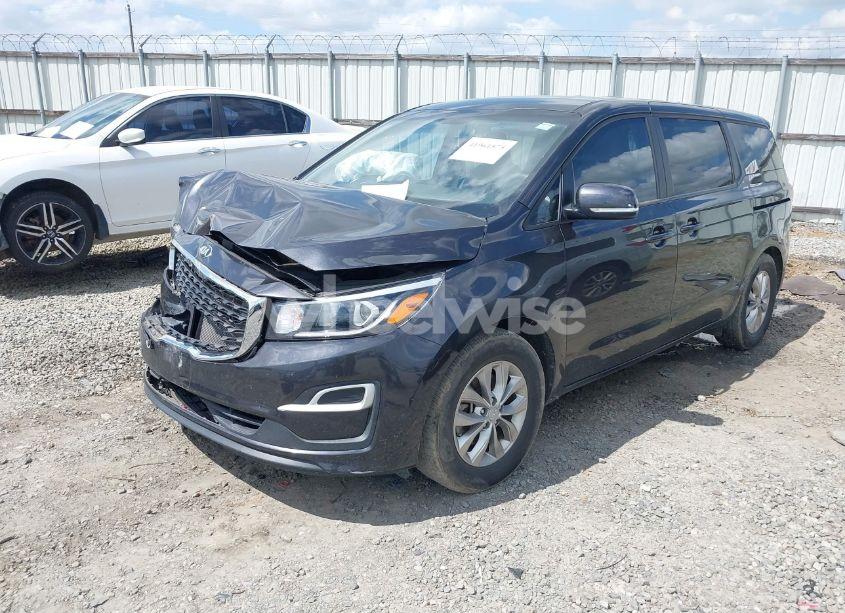 Photo 2 of 2021 Kia Sedona LX (VIN KNDMB5C19M6668315)