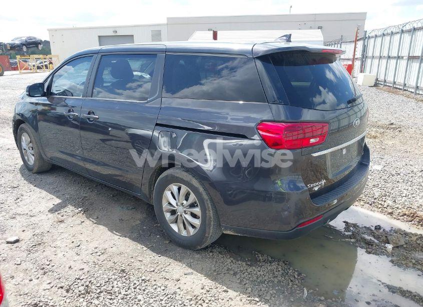 Photo 3 of 2021 Kia Sedona LX (VIN KNDMB5C19M6668315)