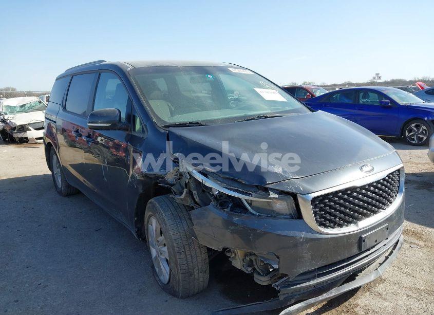 2015 Kia Sedona LX (VIN KNDMB5C1XF6040640) main photo