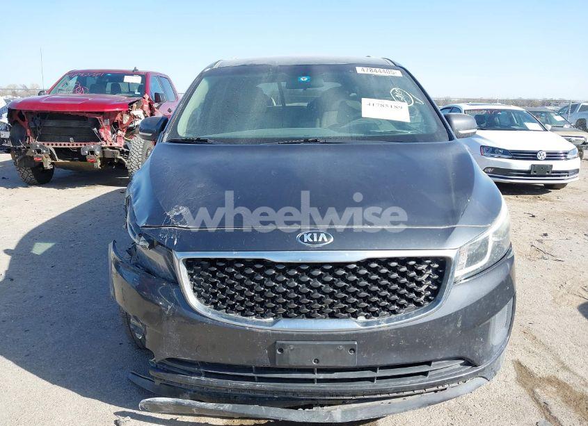 Photo 12 of 2015 Kia Sedona LX (VIN KNDMB5C1XF6040640)