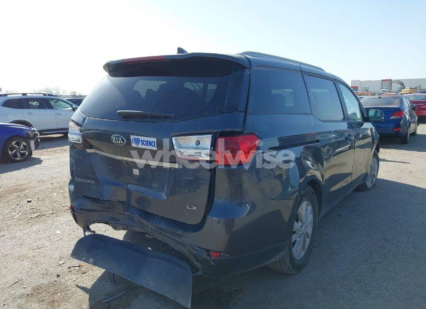 Photo 4 of 2015 Kia Sedona LX (VIN KNDMB5C1XF6040640)
