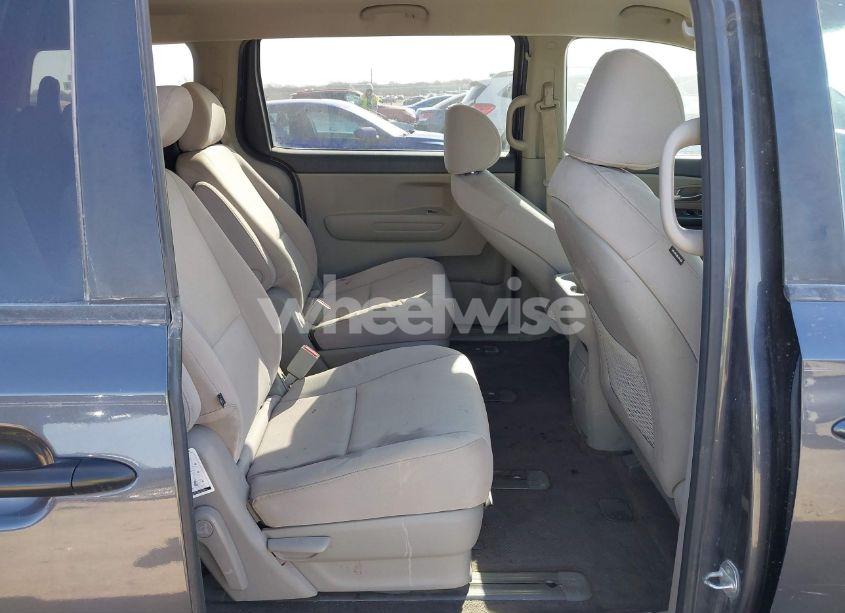 Photo 8 of 2015 Kia Sedona LX (VIN KNDMB5C1XF6040640)