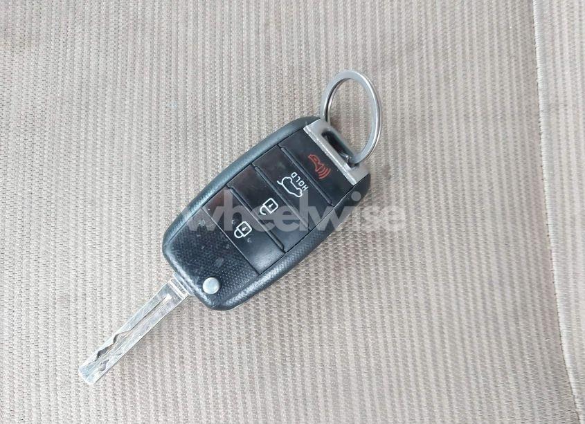 Photo 11 of 2015 Kia Sedona LX (VIN KNDMB5C1XF6052786)