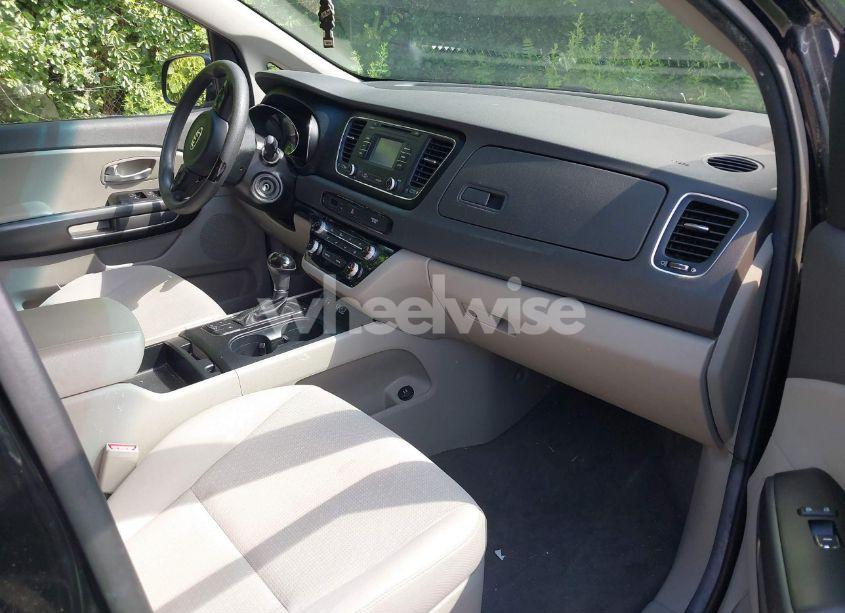 Photo 5 of 2016 Kia Sedona LX (VIN KNDMB5C1XG6110736)