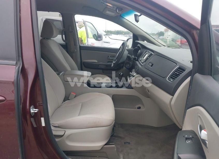 Photo 5 of 2016 Kia Sedona LX (VIN KNDMB5C1XG6150914)