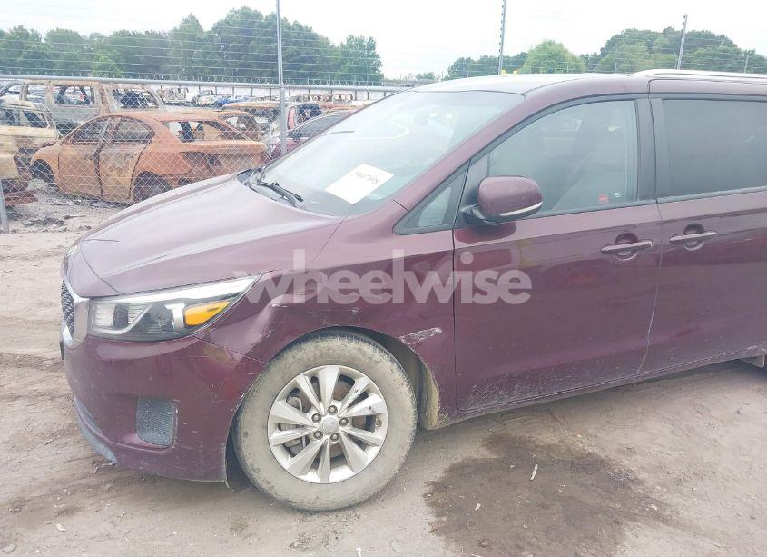 Photo 6 of 2016 Kia Sedona LX (VIN KNDMB5C1XG6150914)