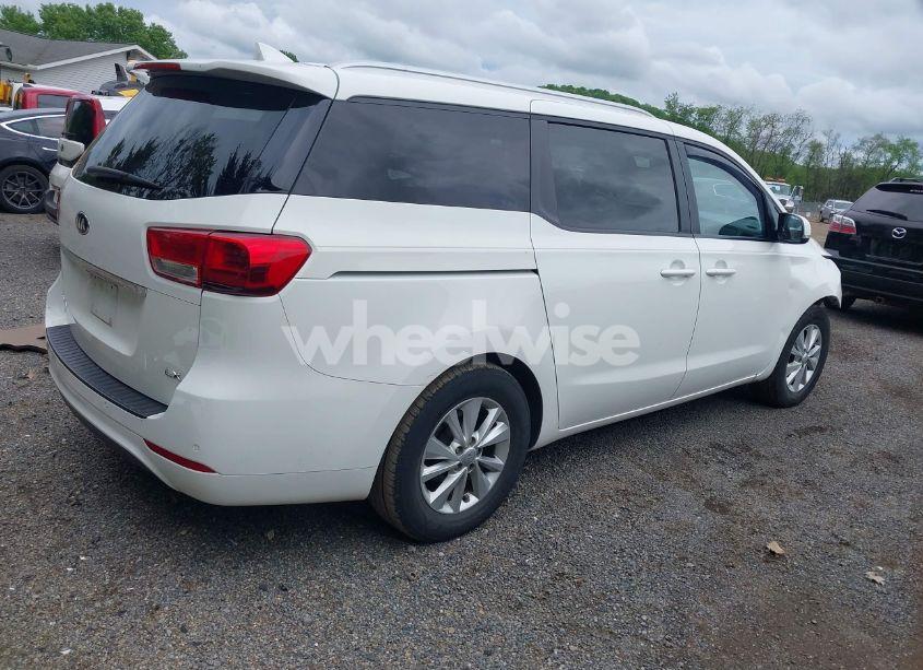 Photo 4 of 2016 Kia Sedona LX (VIN KNDMB5C1XG6164456)
