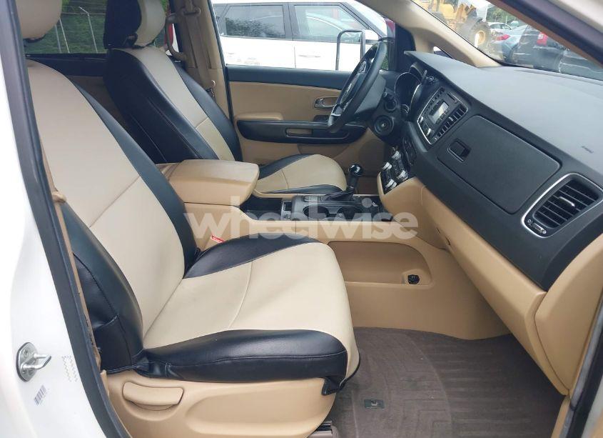 Photo 5 of 2016 Kia Sedona LX (VIN KNDMB5C1XG6164456)