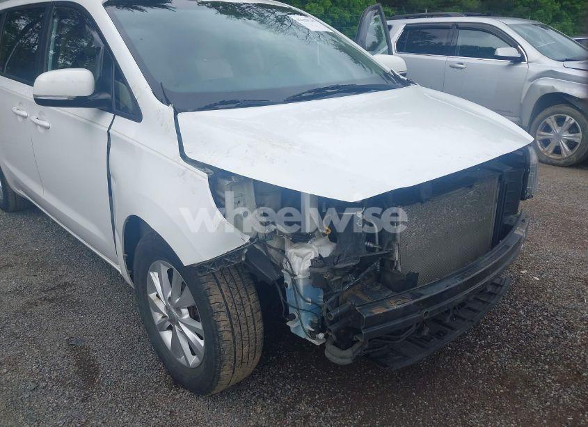 Photo 6 of 2016 Kia Sedona LX (VIN KNDMB5C1XG6164456)