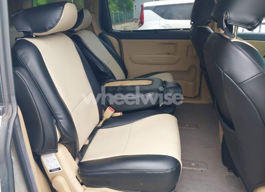 Photo 8 of 2016 Kia Sedona LX (VIN KNDMB5C1XG6164456)