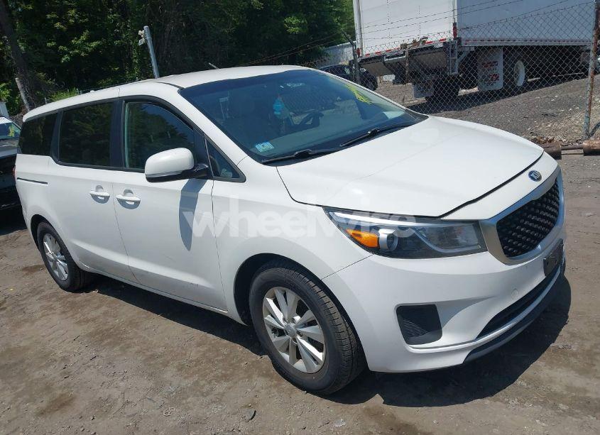 2018 Kia Sedona LX (VIN KNDMB5C1XJ6383165) main photo