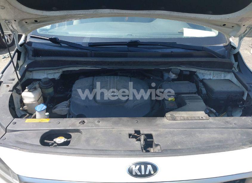 Photo 10 of 2018 Kia Sedona LX (VIN KNDMB5C1XJ6383165)