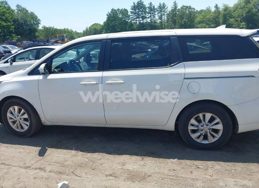 Photo 14 of 2018 Kia Sedona LX (VIN KNDMB5C1XJ6383165)