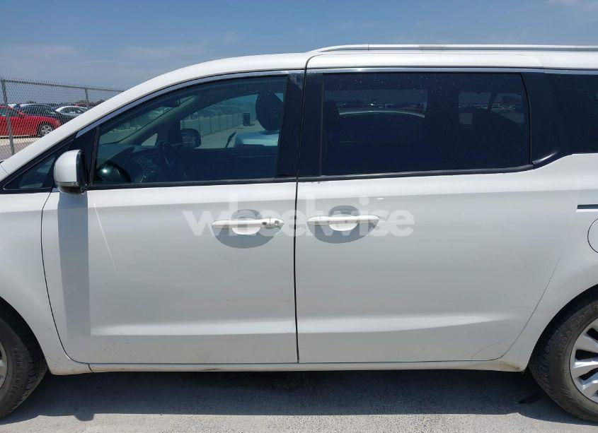 Photo 14 of 2015 Kia Sedona EX (VIN KNDMC5C10F6024508)