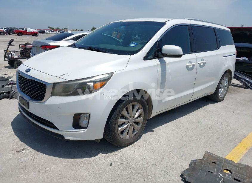 Photo 2 of 2015 Kia Sedona EX (VIN KNDMC5C10F6024508)