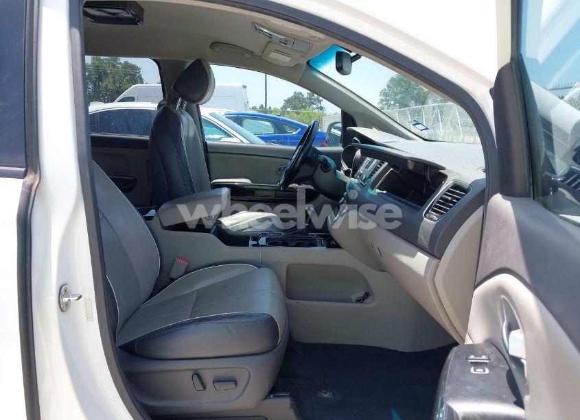 Photo 5 of 2015 Kia Sedona EX (VIN KNDMC5C10F6024508)