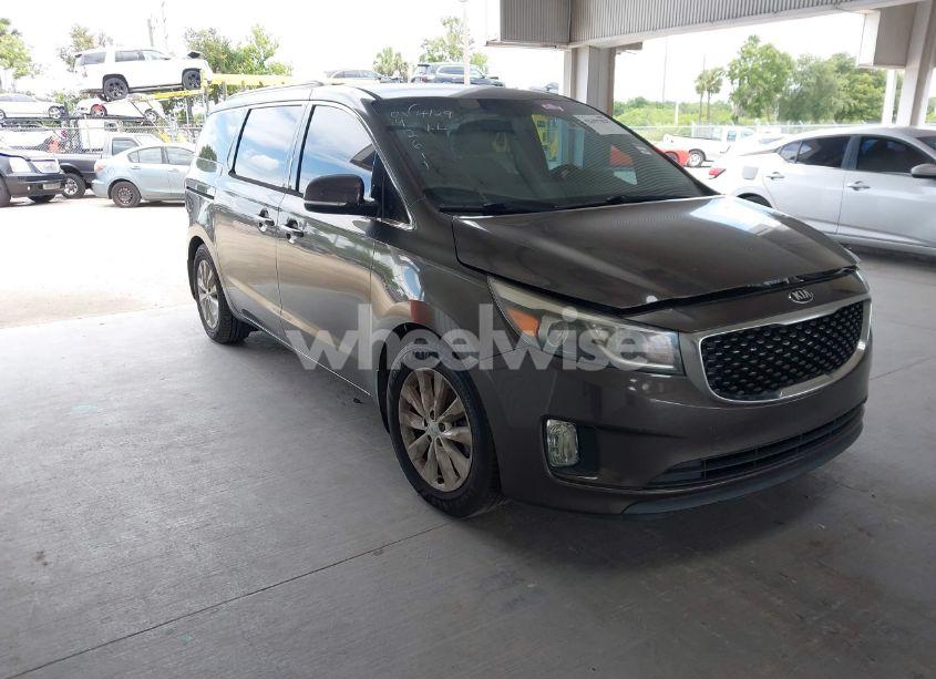 2016 Kia Sedona EX (VIN KNDMC5C11G6092611) main photo